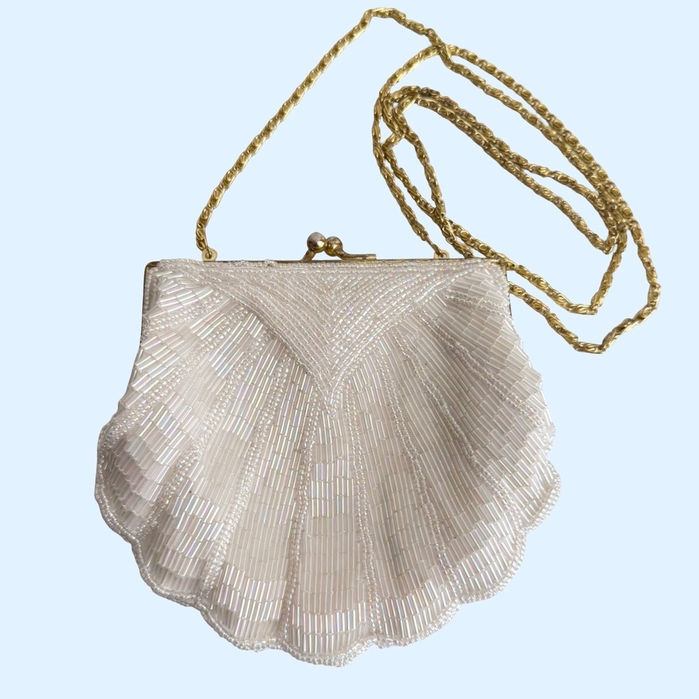 La Regale Vintage Beaded Shell Clutch Bag White Iridescent Mermaidcore Evening